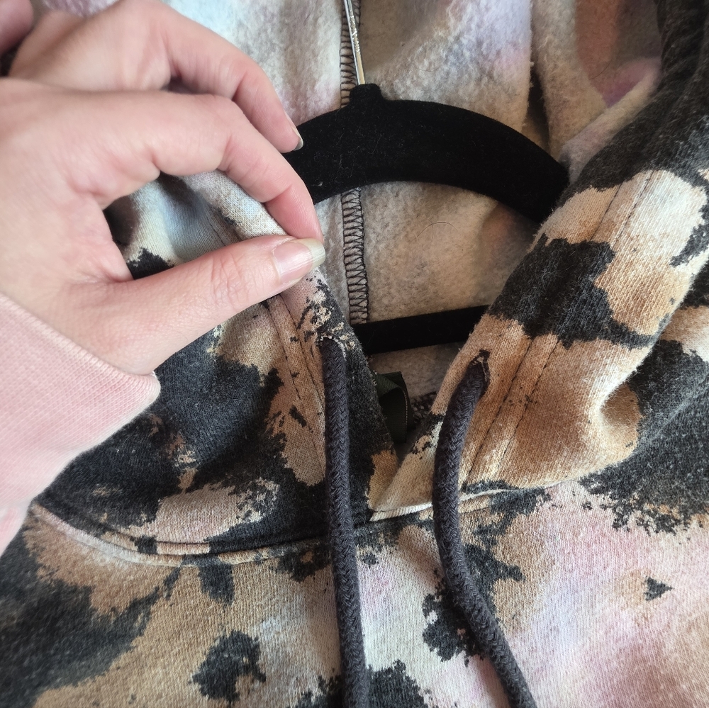 wild fable Tie-Dye Cropped Hoodie - Picture 8 of 10